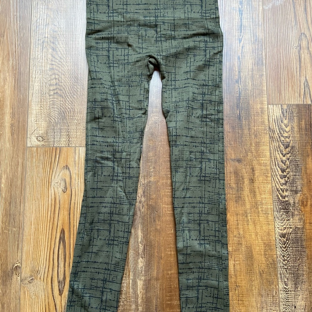 SPANX Green Textured Leggings Slim Fit